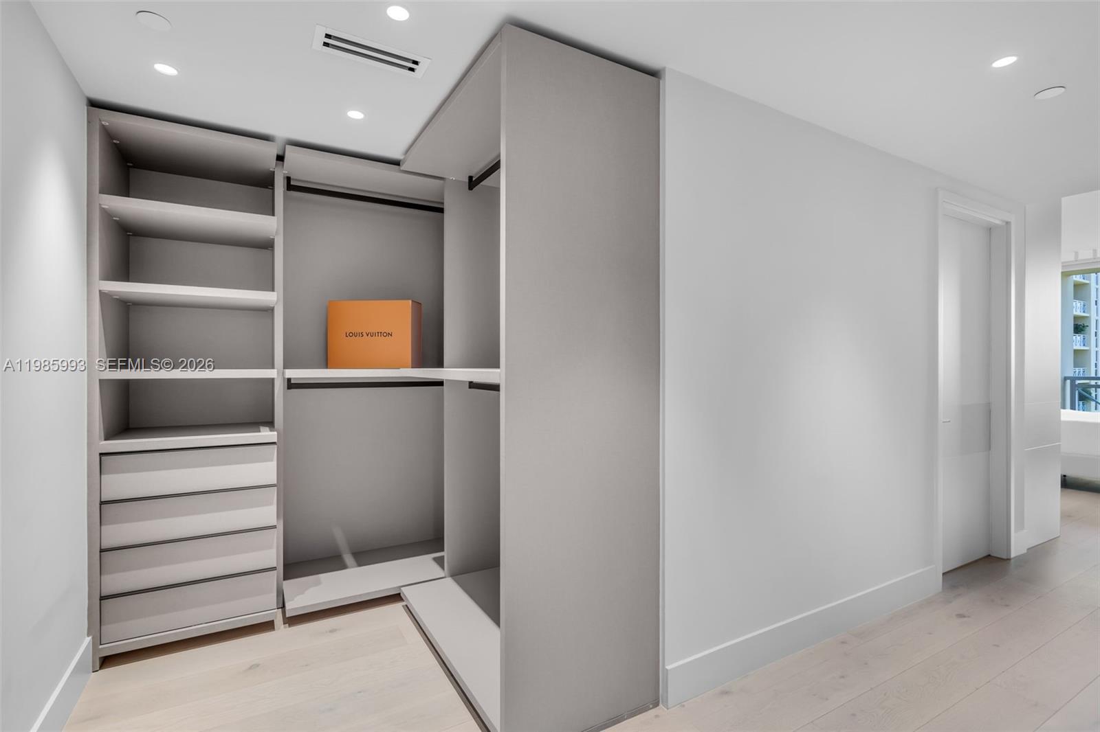 430 Grand Bay Dr #608 Key Biscayne, FL 33149