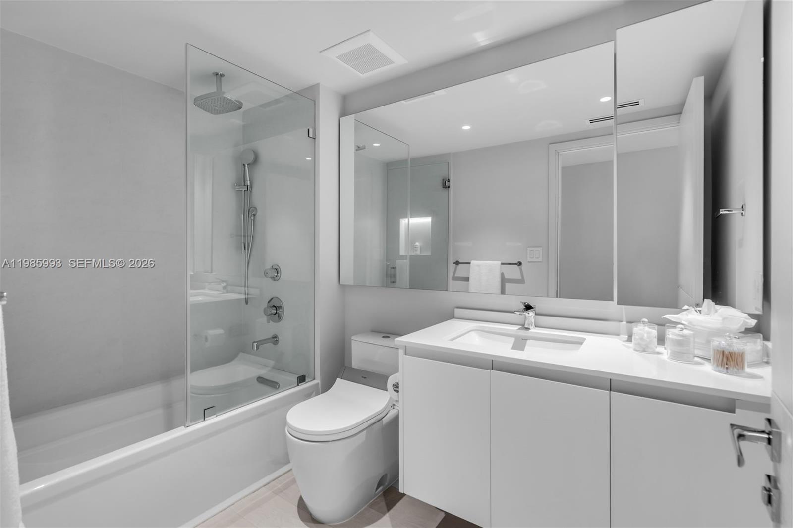 430 Grand Bay Dr #608 Key Biscayne, FL 33149