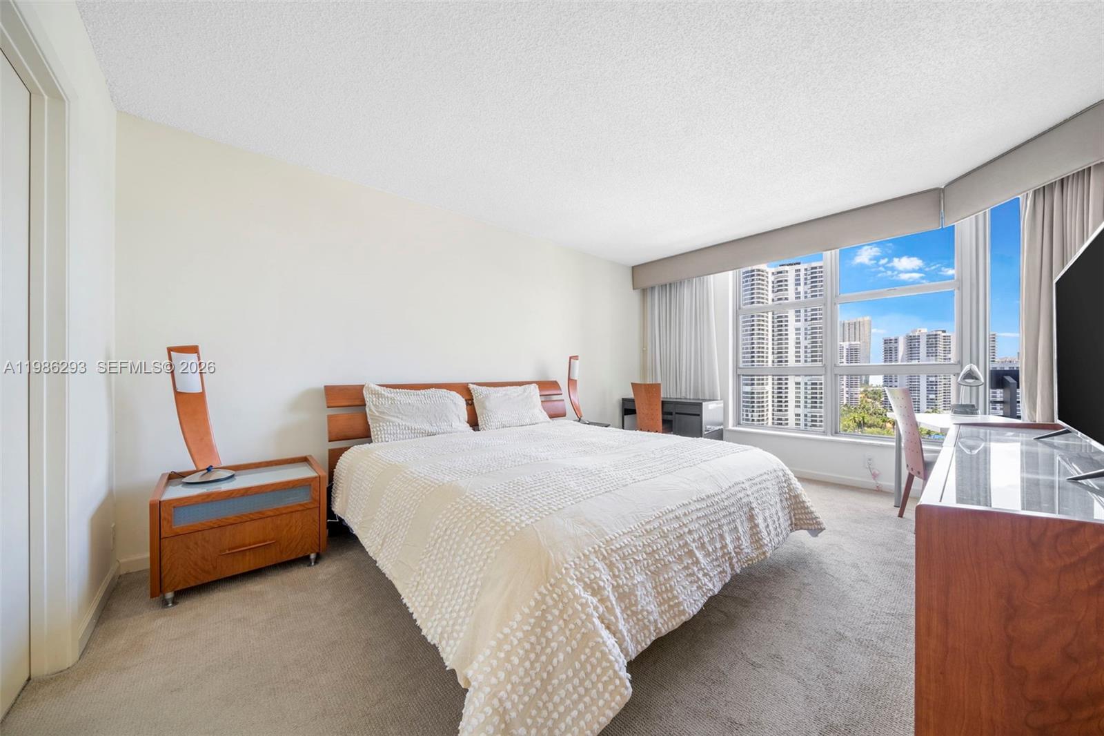 3400 NE 192th St #1810 Aventura, FL 33180