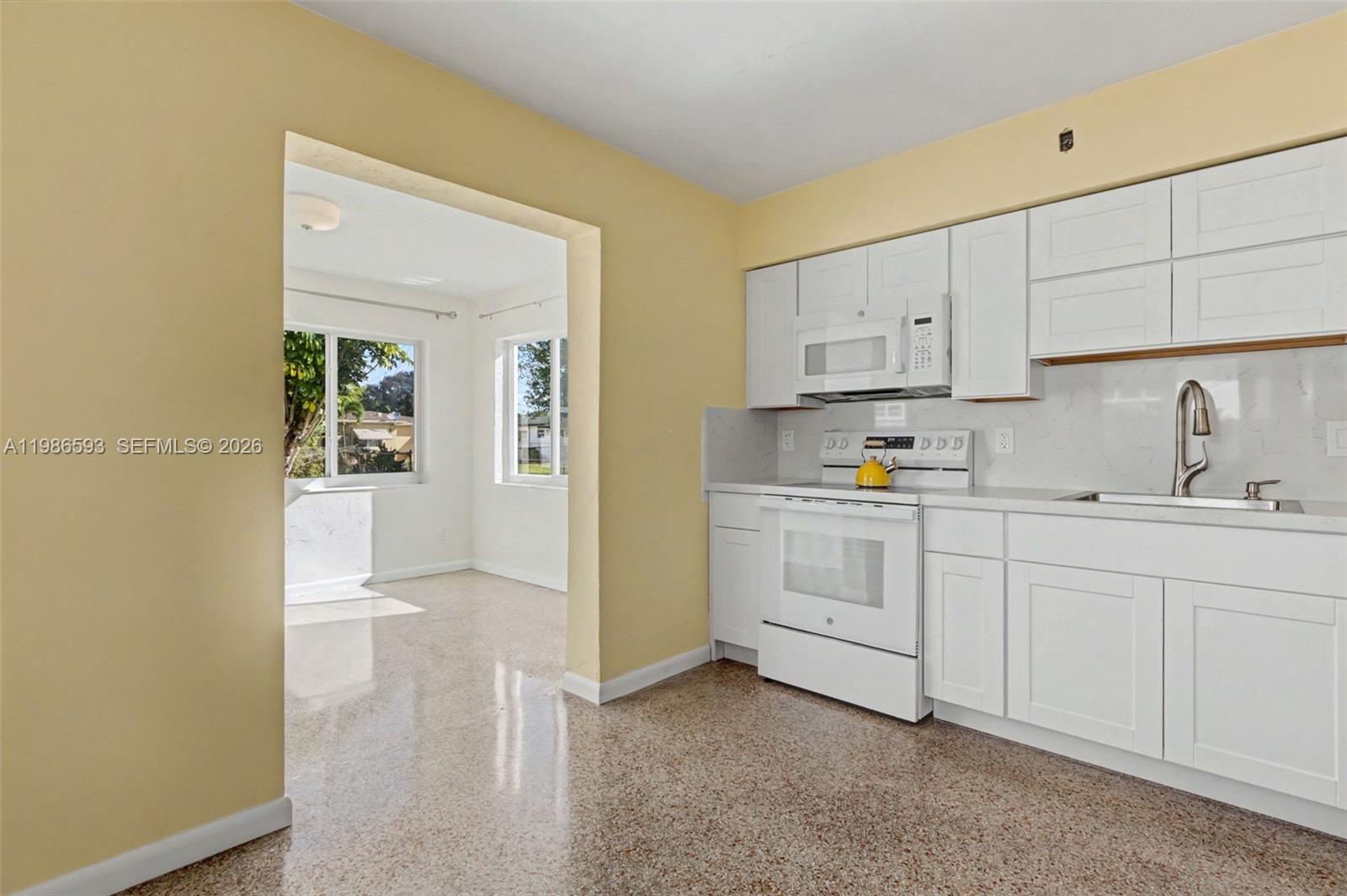 616 NW 3rd Ct Hallandale Beach, FL 33009