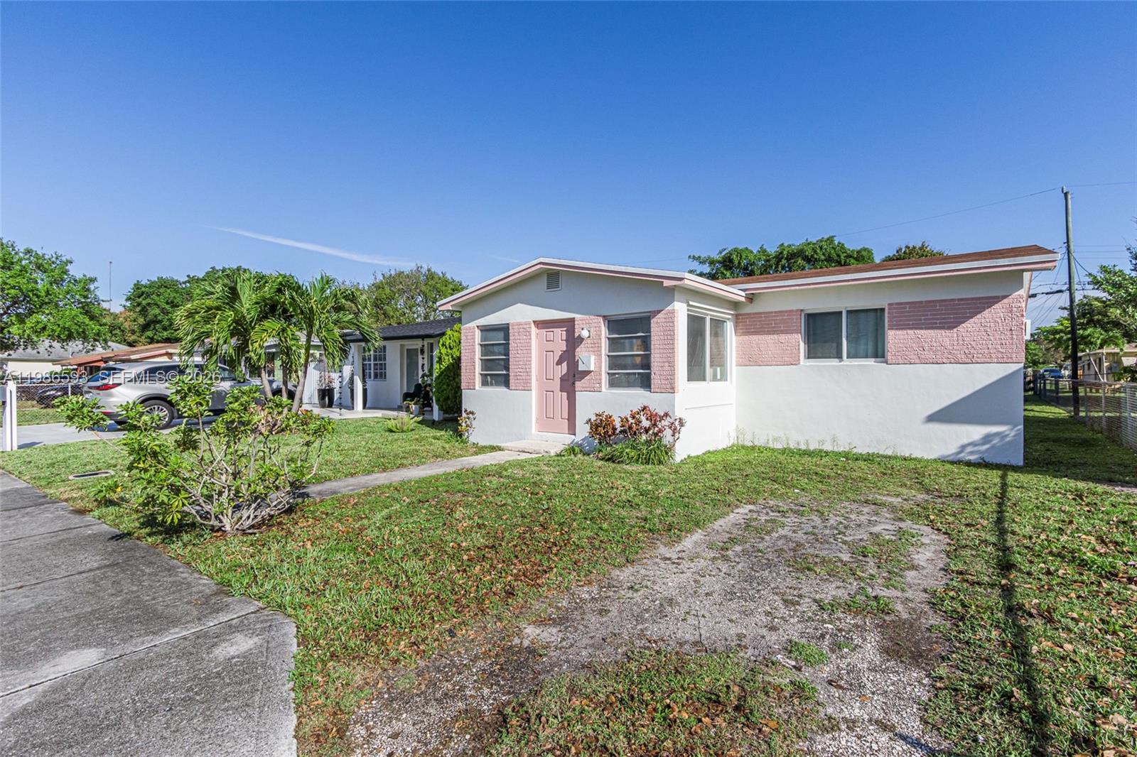 616 NW 3rd Ct Hallandale Beach, FL 33009