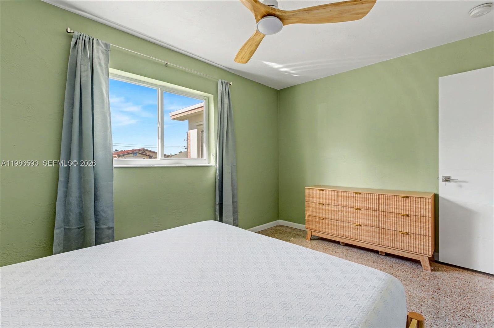 616 NW 3rd Ct Hallandale Beach, FL 33009