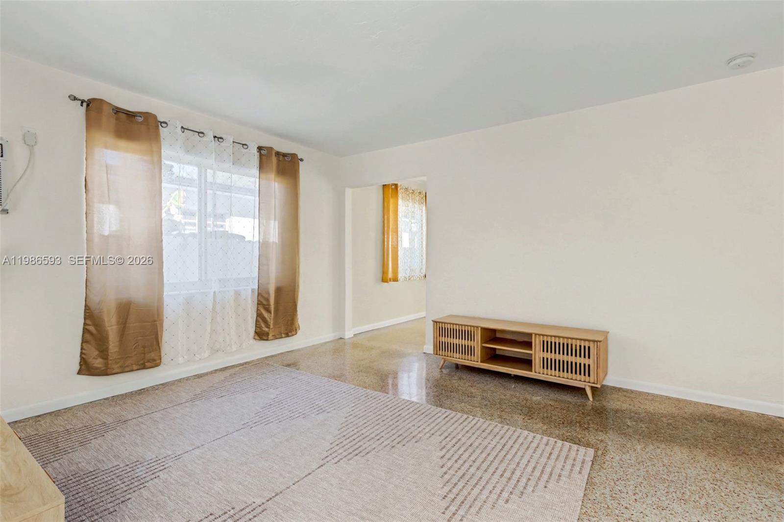 616 NW 3rd Ct Hallandale Beach, FL 33009