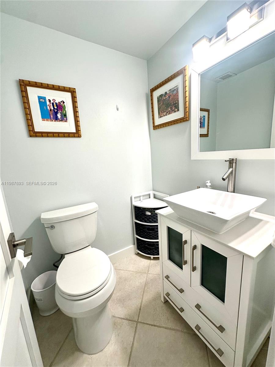 1950 S Ocean Dr #2C Hallandale Beach, FL 33009