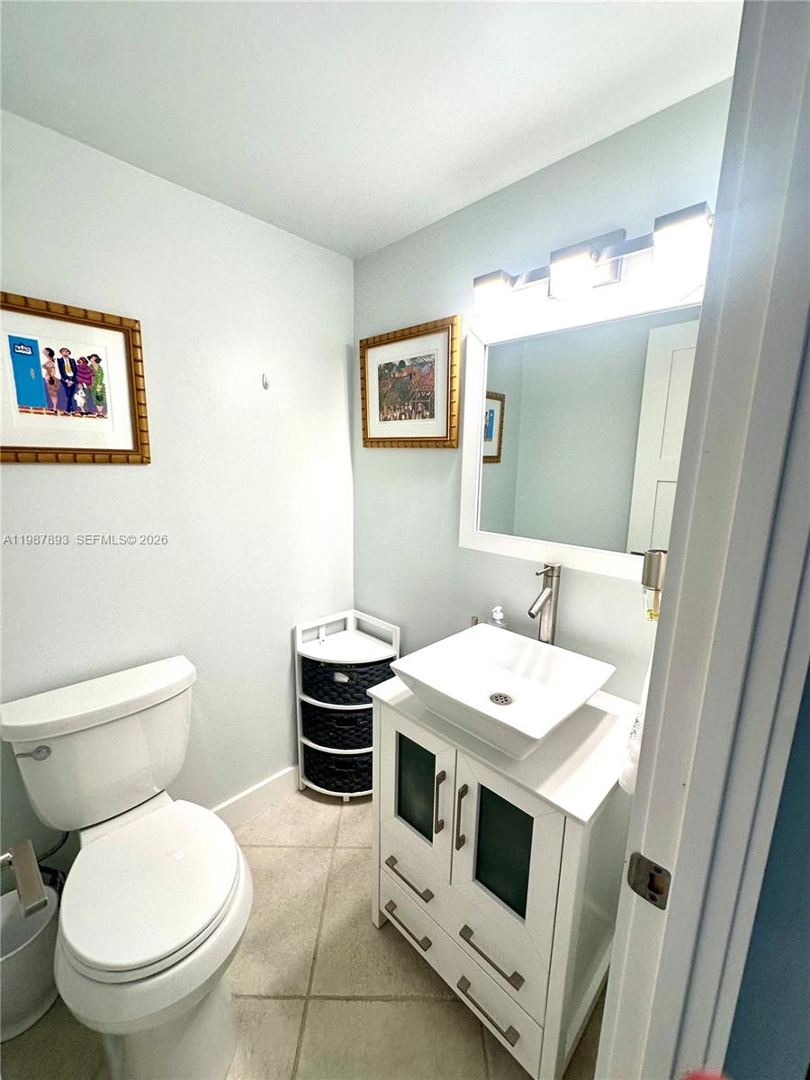 1950 S Ocean Dr #2C Hallandale Beach, FL 33009