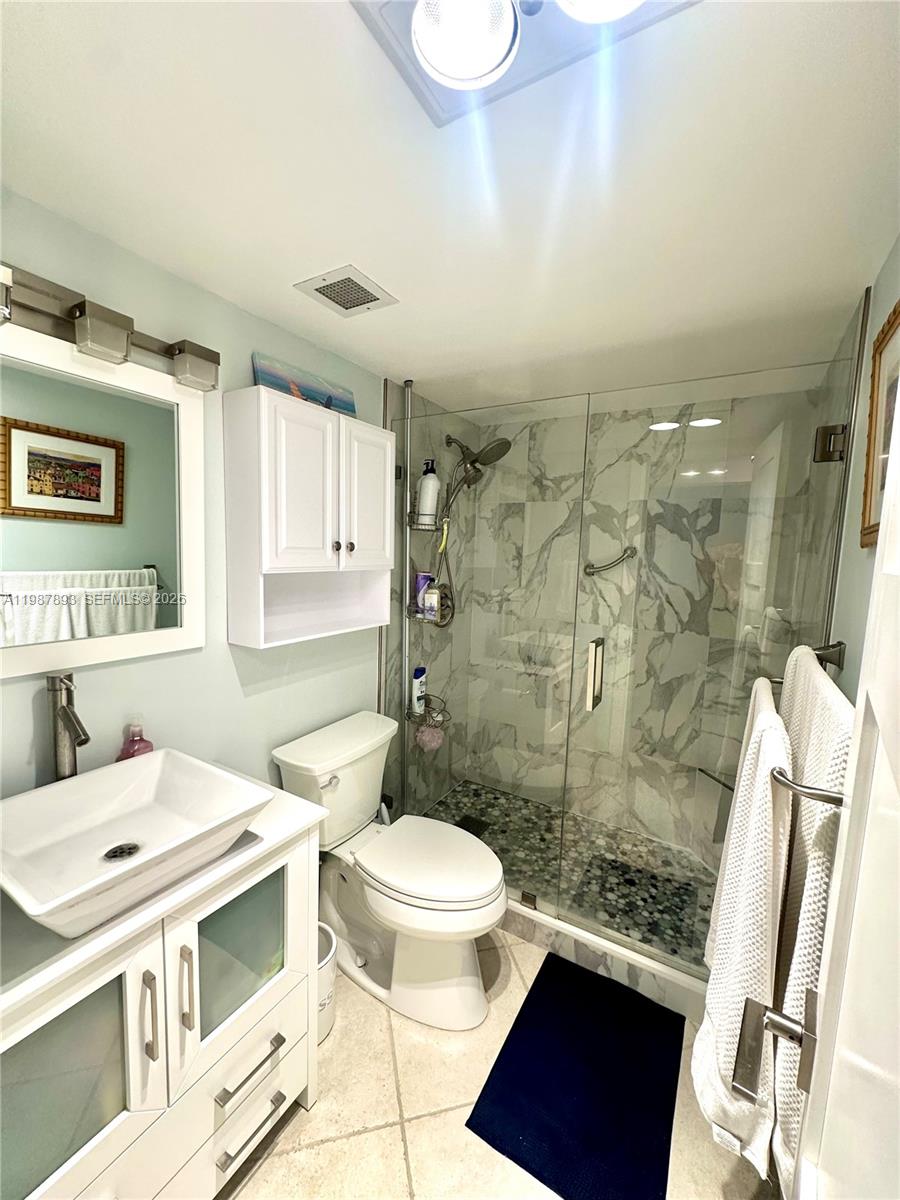 1950 S Ocean Dr #2C Hallandale Beach, FL 33009