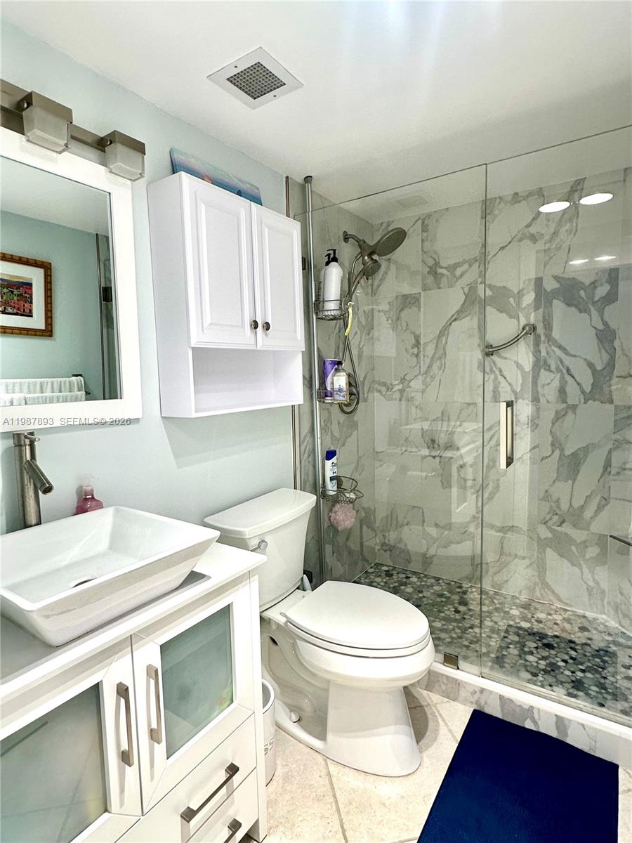 1950 S Ocean Dr #2C Hallandale Beach, FL 33009