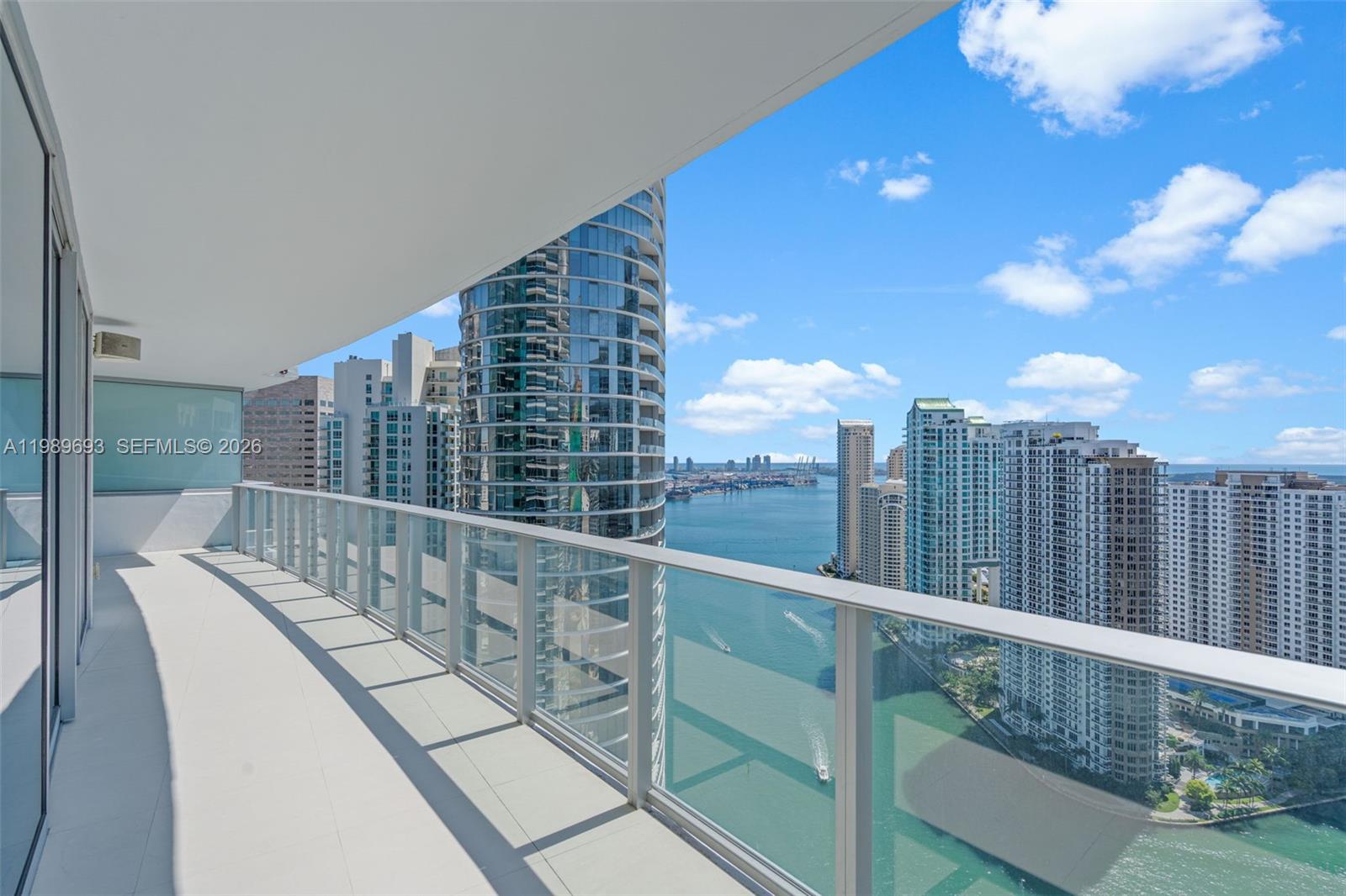 200 Biscayne Blvd Way #3707 Miami, FL 33131