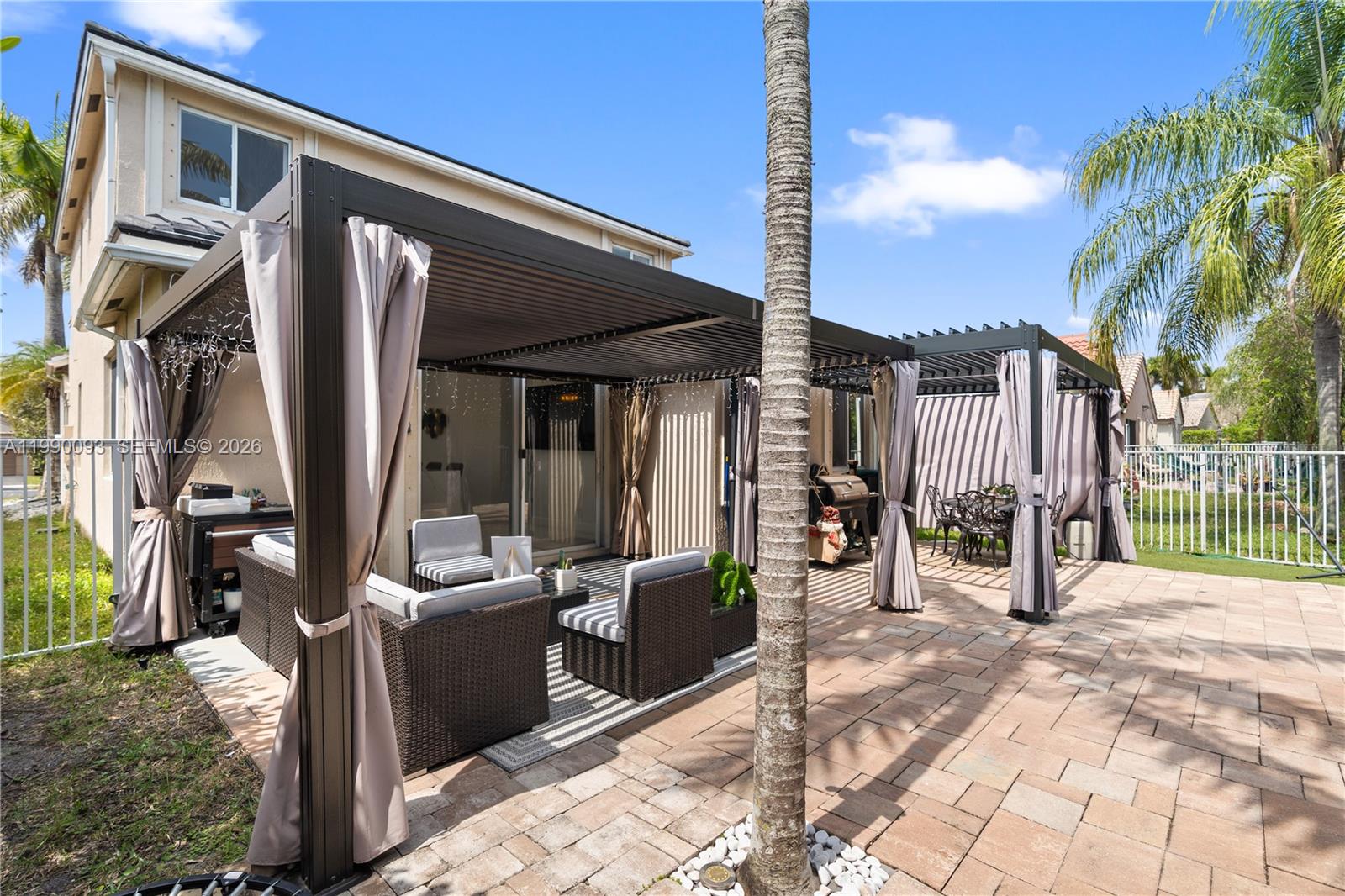 1500 Canary Is Dr Weston, FL 33327