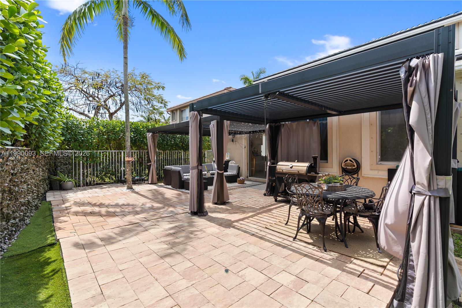 1500 Canary Is Dr Weston, FL 33327