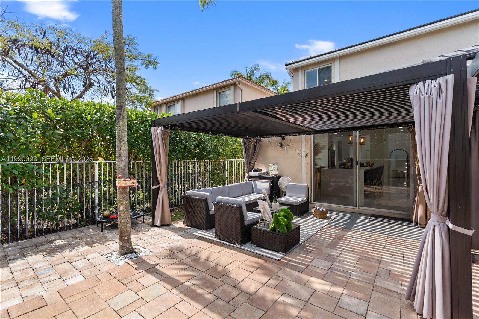 1500 Canary Is Dr Weston, FL 33327