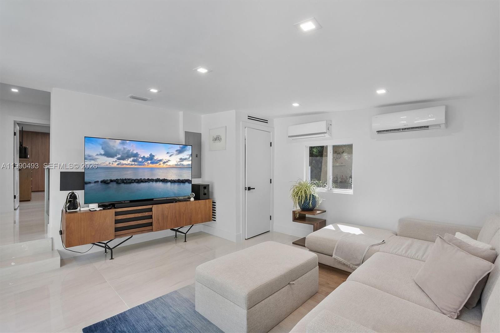 261 NE 47th St Miami, FL 33137