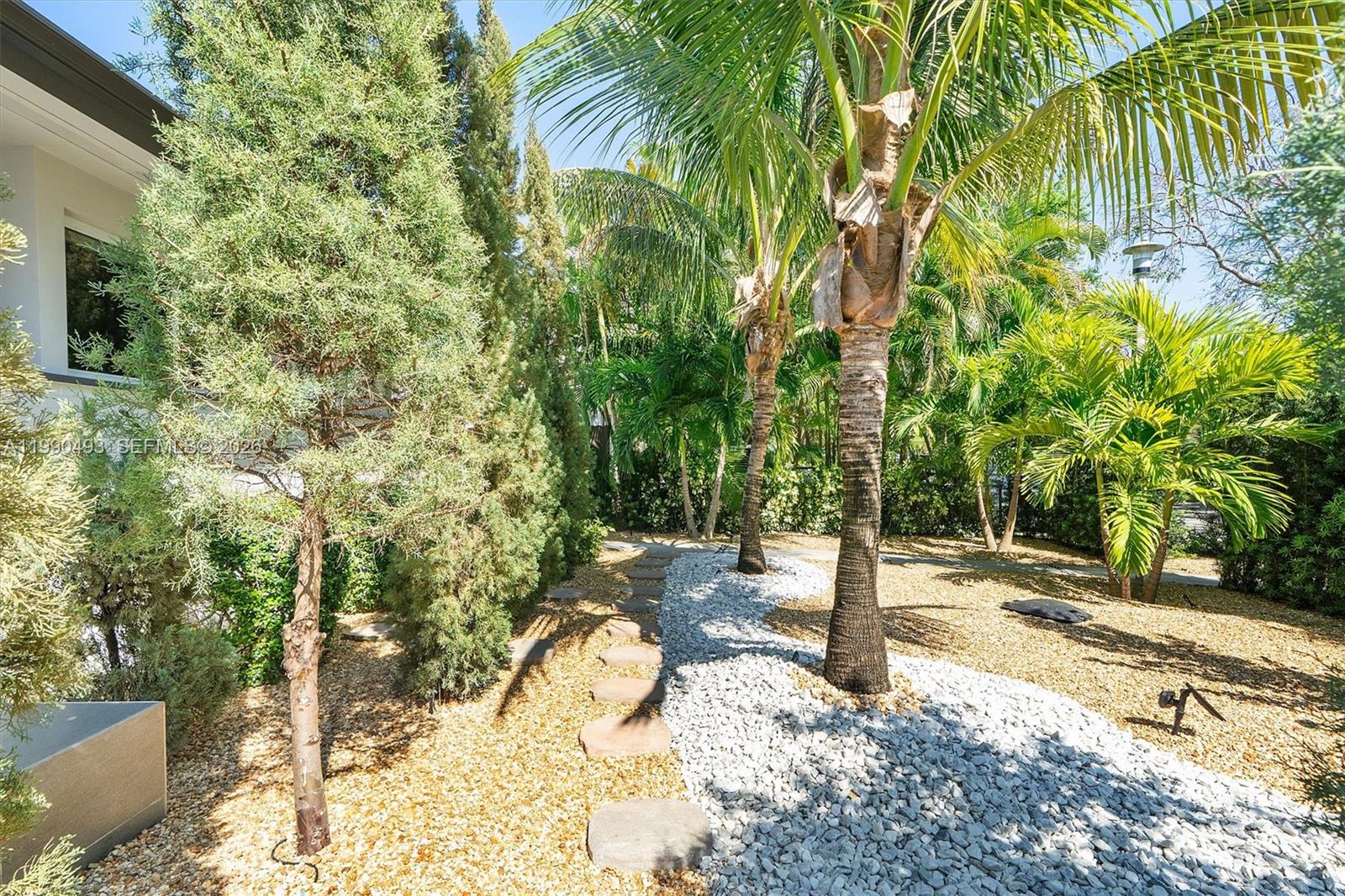 261 NE 47th St Miami, FL 33137