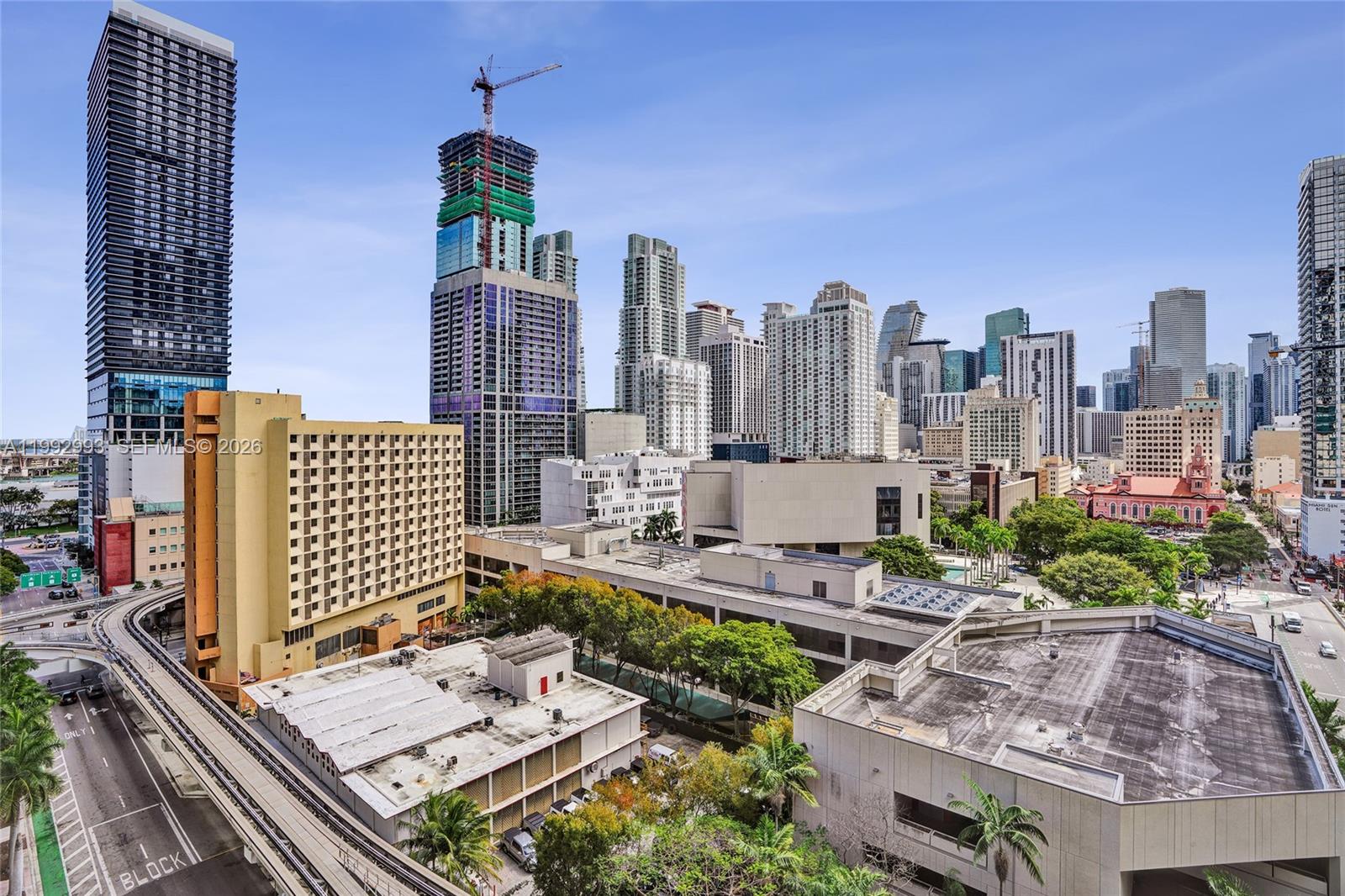 121 NE 5th #1404 Miami, FL 33132