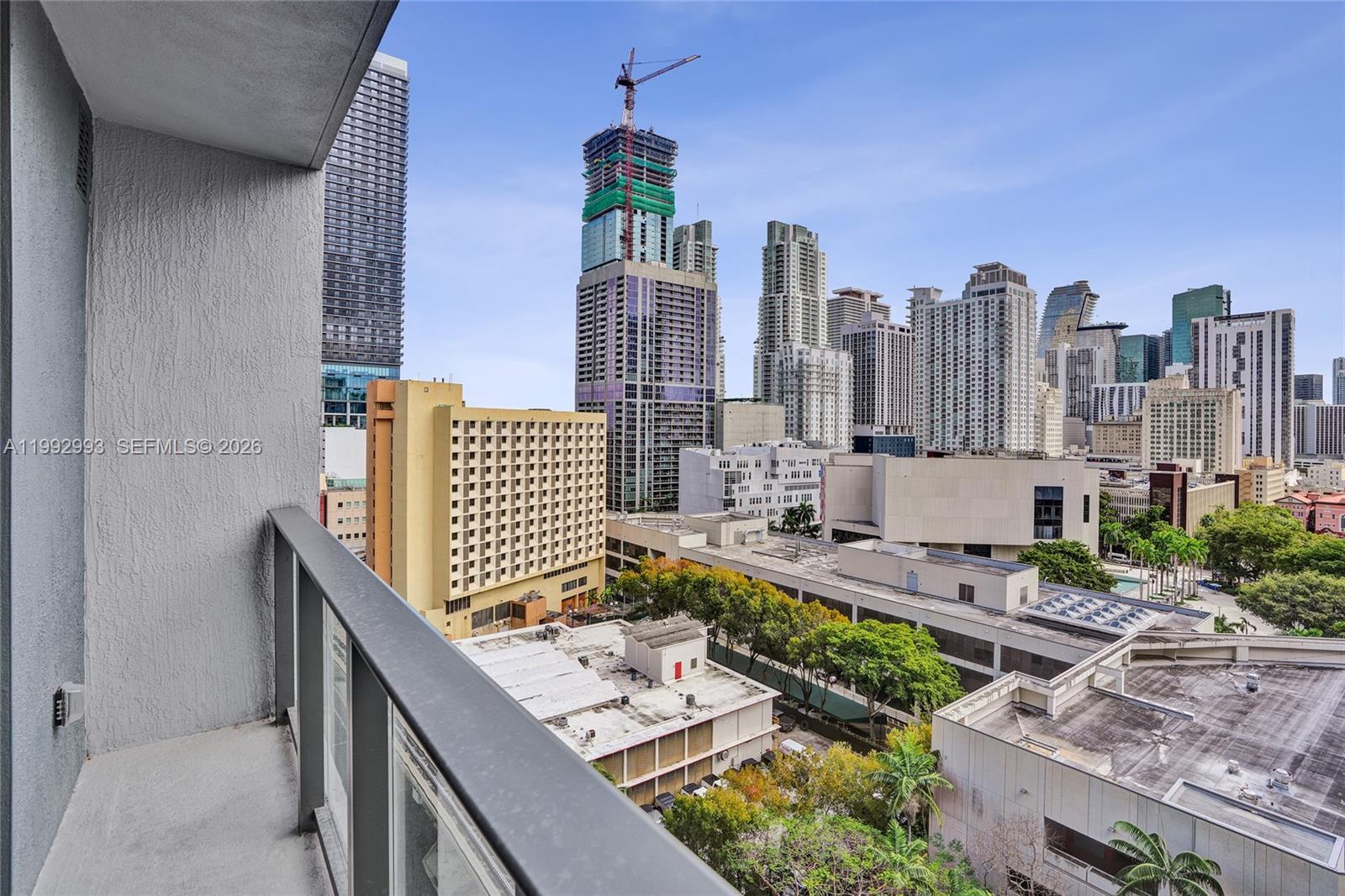 121 NE 5th #1404 Miami, FL 33132