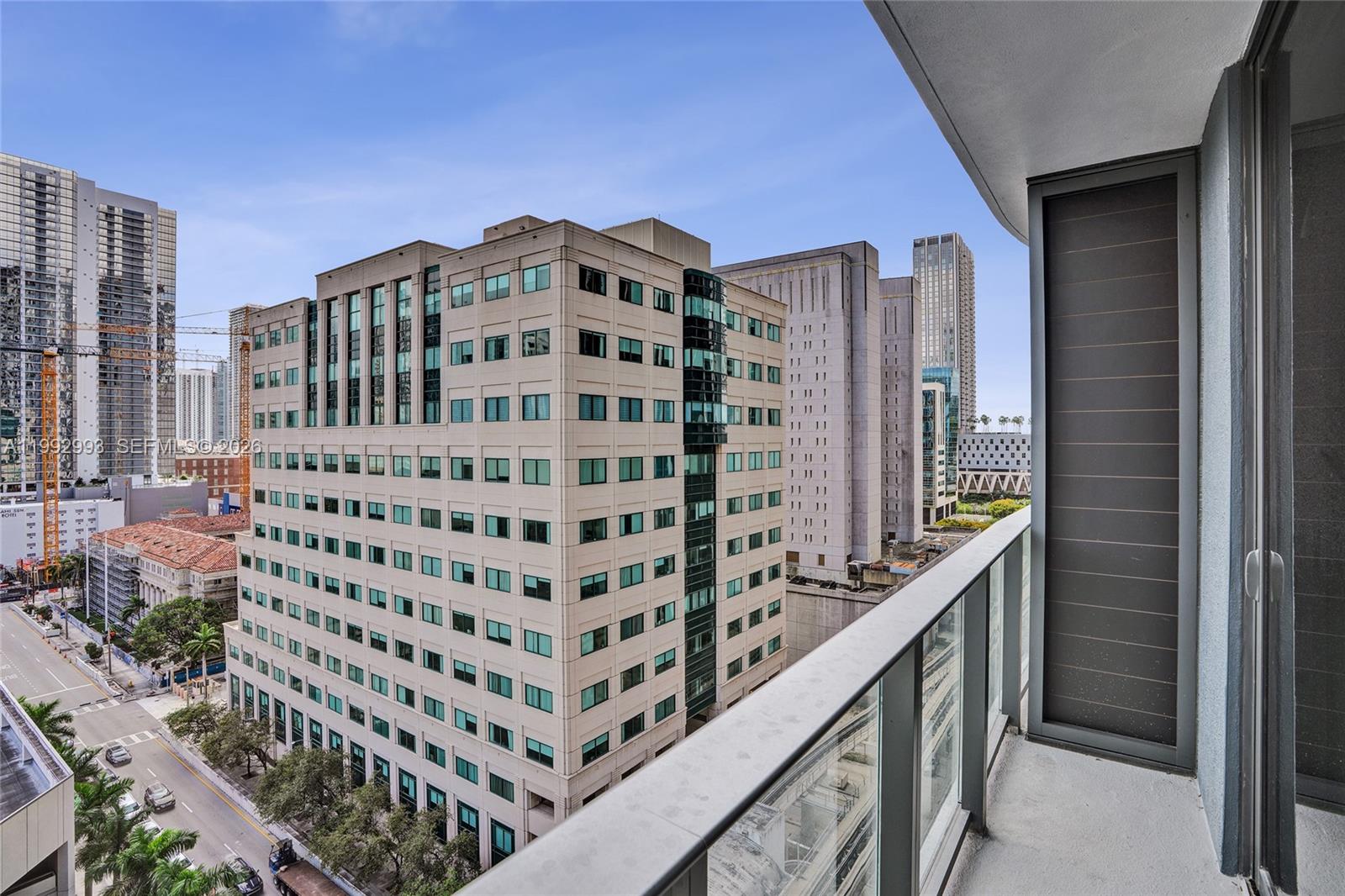 121 NE 5th #1404 Miami, FL 33132