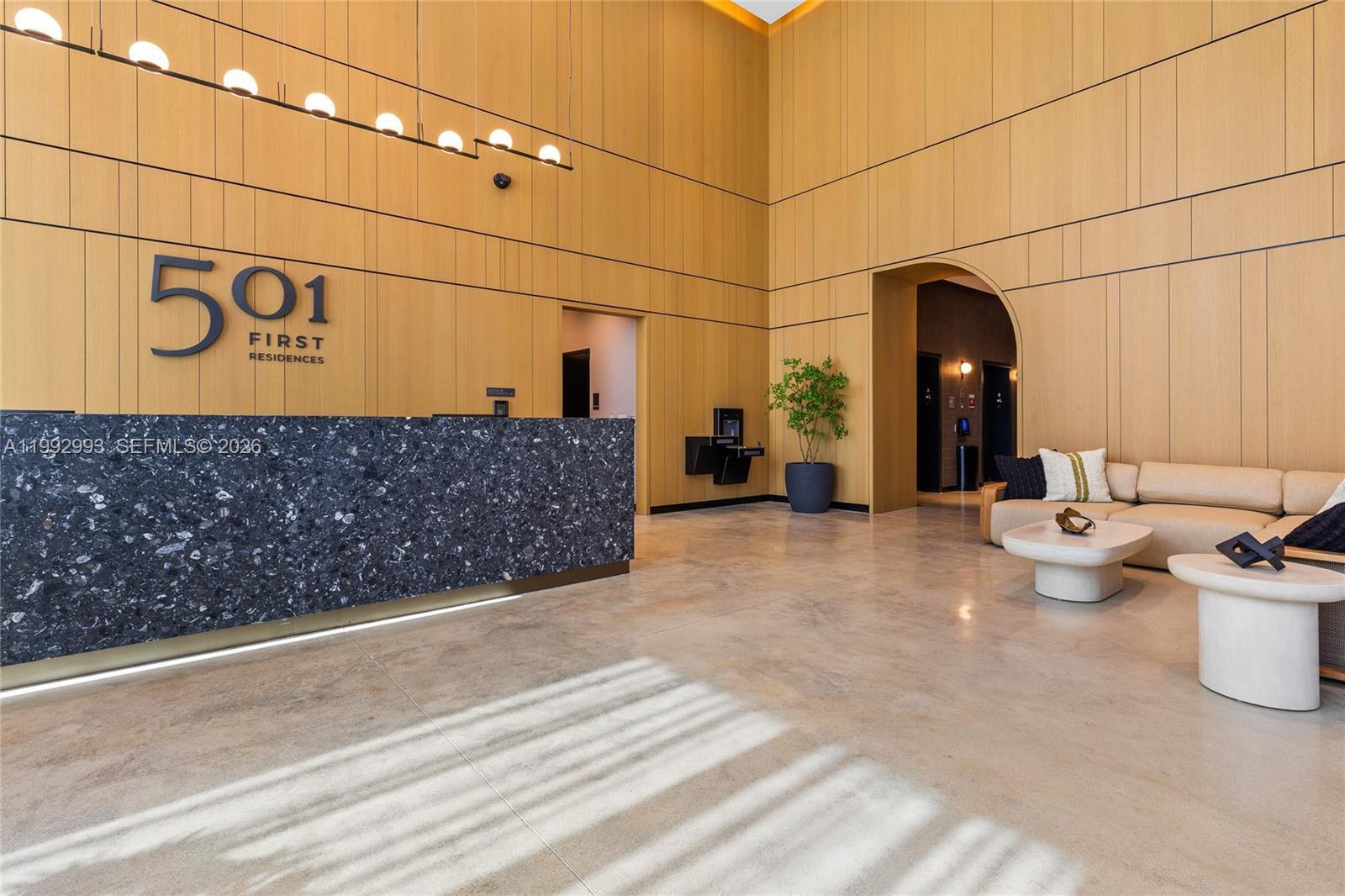 121 NE 5th #1404 Miami, FL 33132