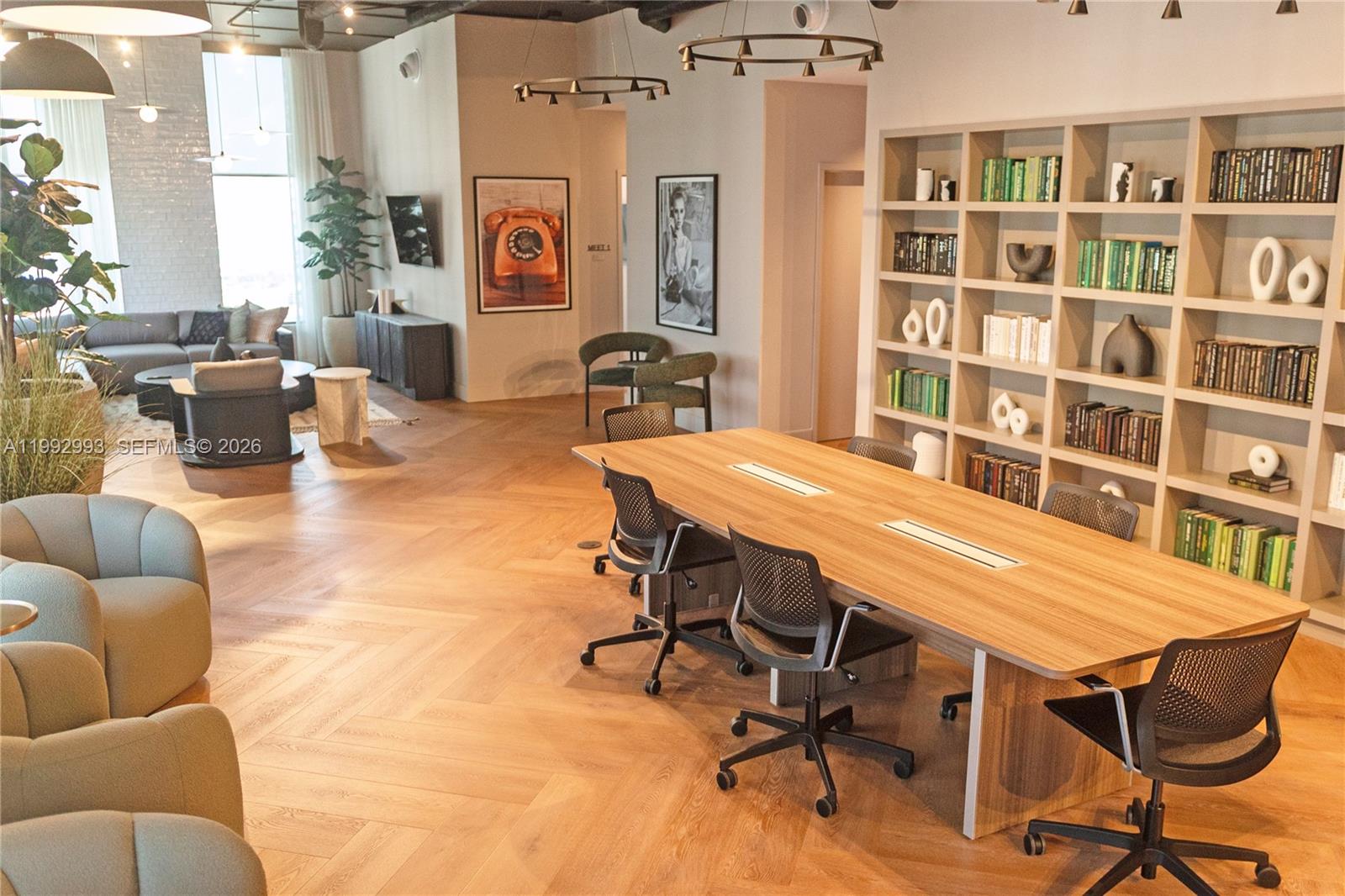 121 NE 5th #1404 Miami, FL 33132