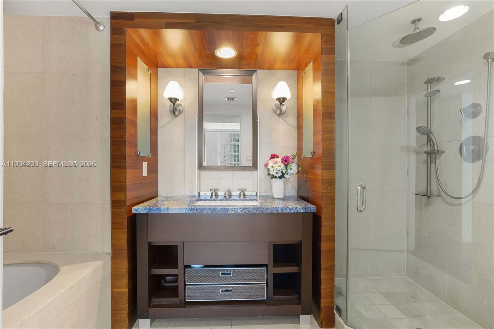 image The Carillon Center Tower10