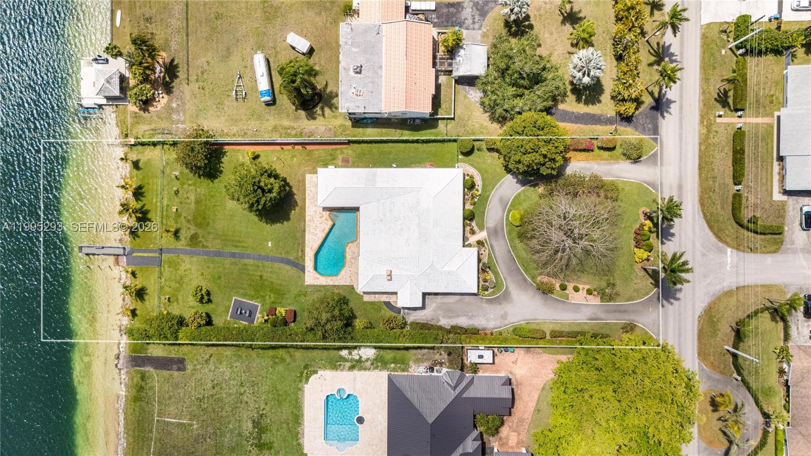 14021 SW 97th Ave Miami, FL 33176