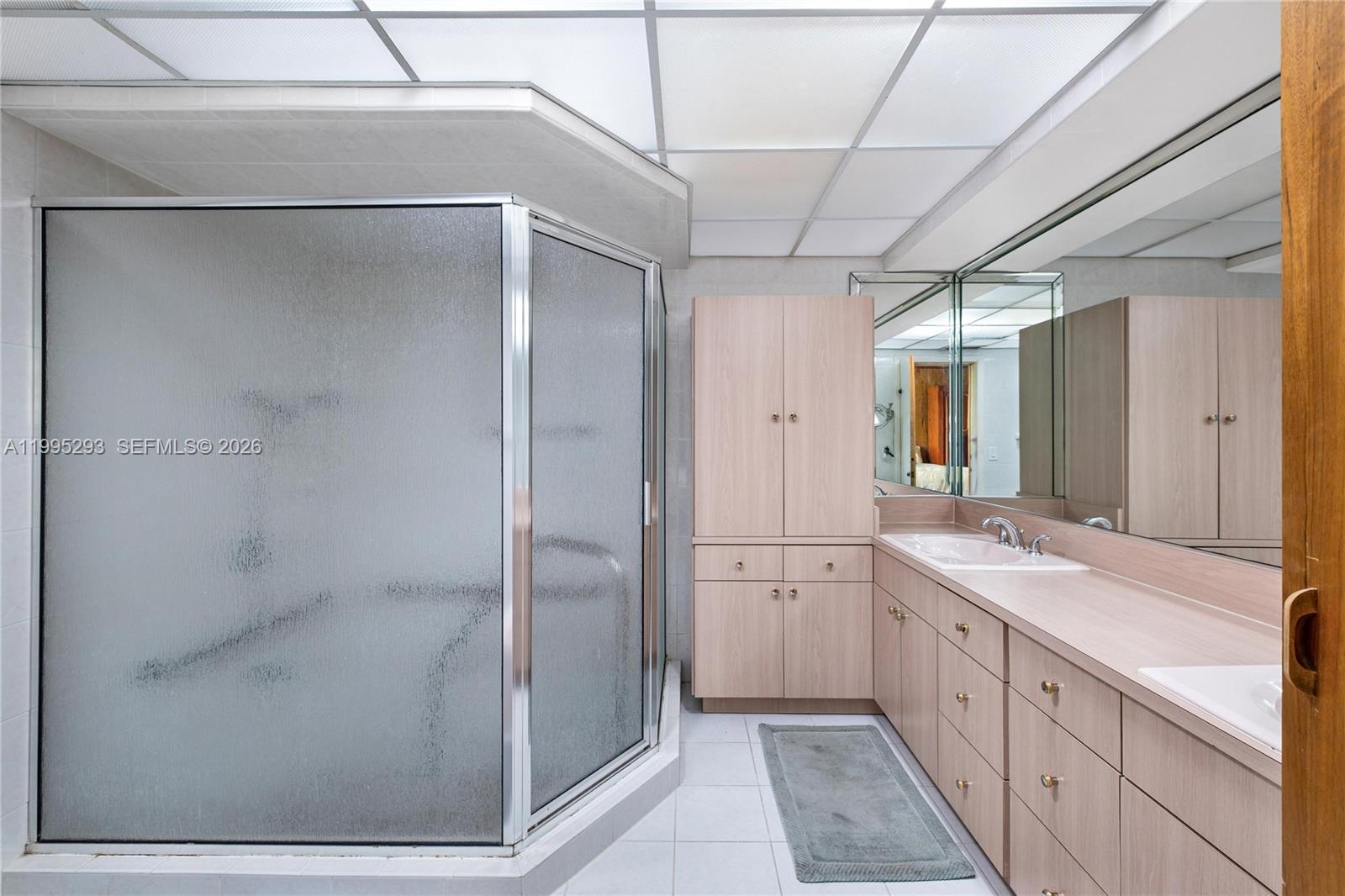 14021 SW 97th Ave Miami, FL 33176