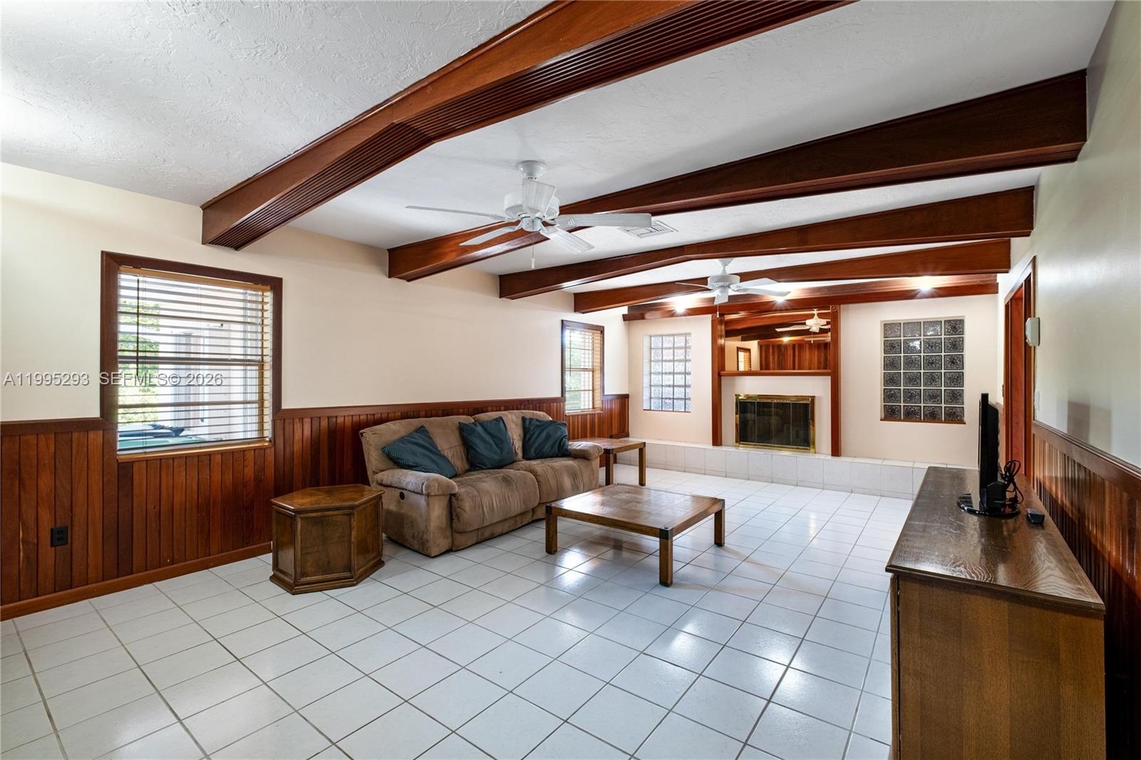 14021 SW 97th Ave Miami, FL 33176