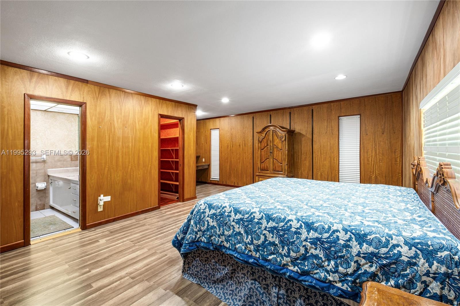 14021 SW 97th Ave Miami, FL 33176