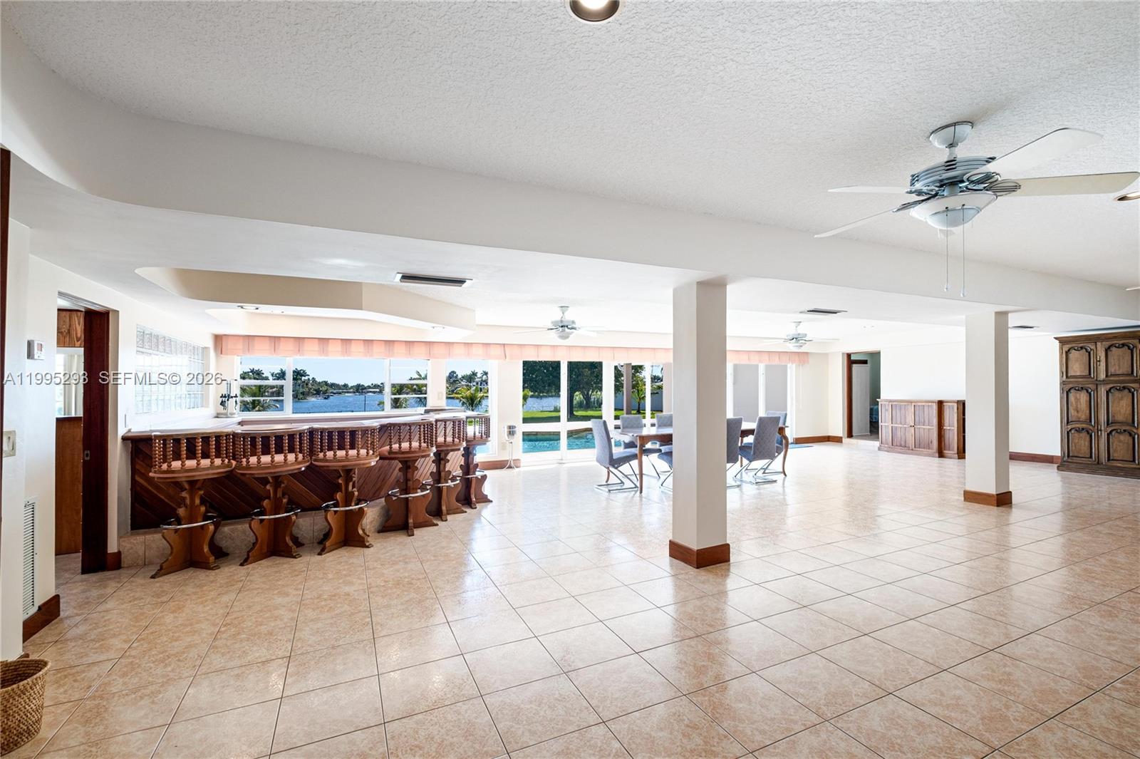 14021 SW 97th Ave Miami, FL 33176