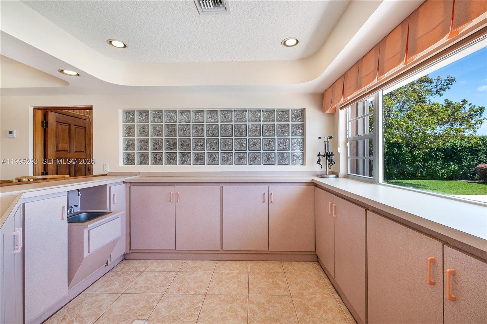 14021 SW 97th Ave Miami, FL 33176