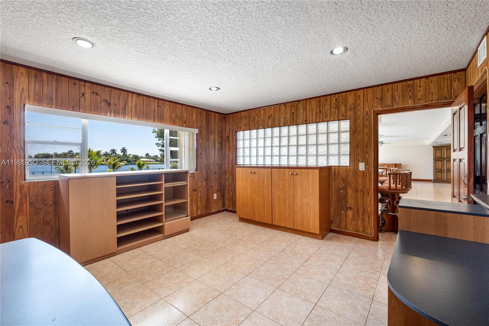 14021 SW 97th Ave Miami, FL 33176