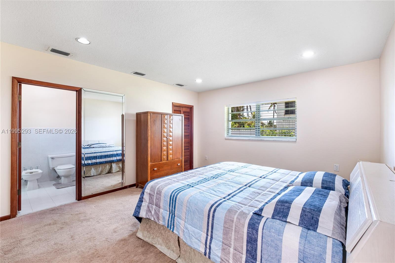 14021 SW 97th Ave Miami, FL 33176