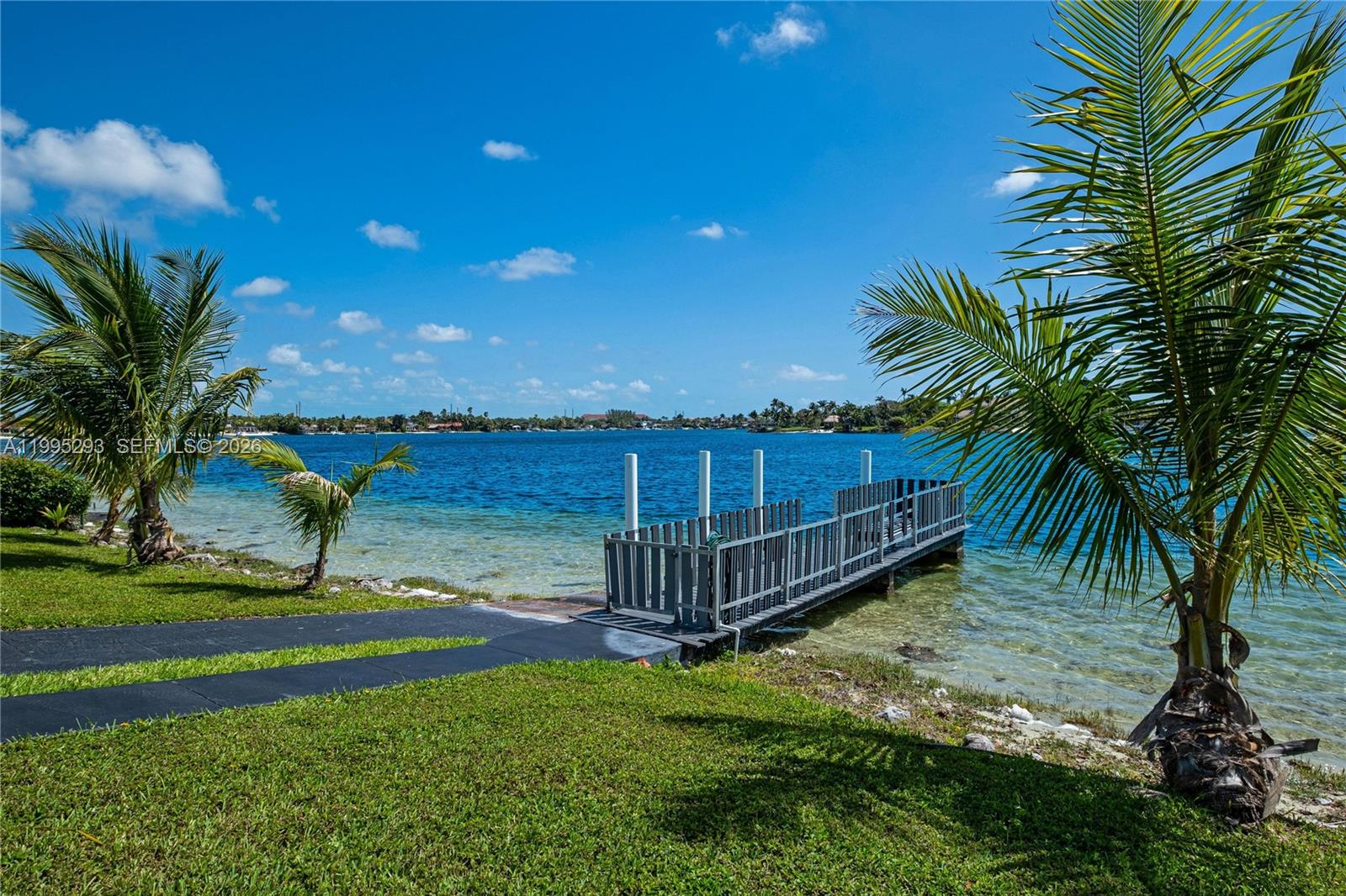 14021 SW 97th Ave Miami, FL 33176