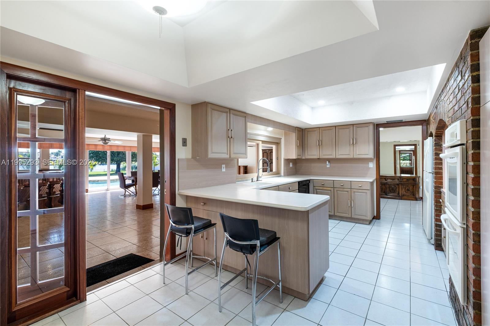 14021 SW 97th Ave Miami, FL 33176