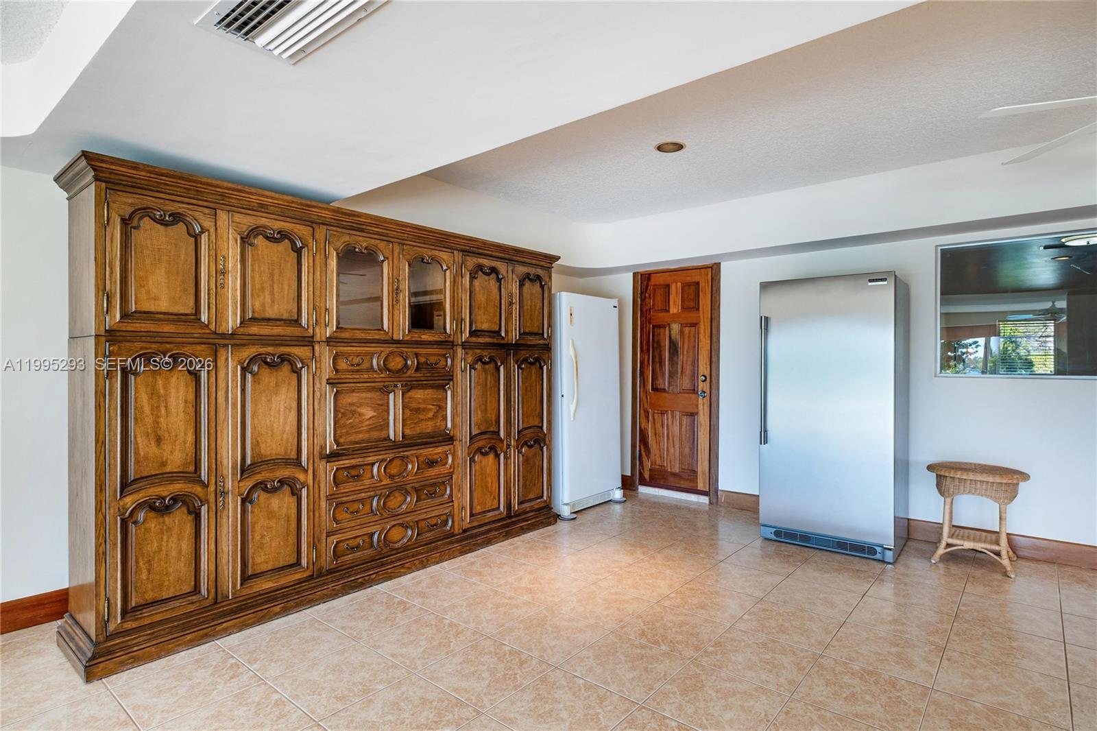 14021 SW 97th Ave Miami, FL 33176