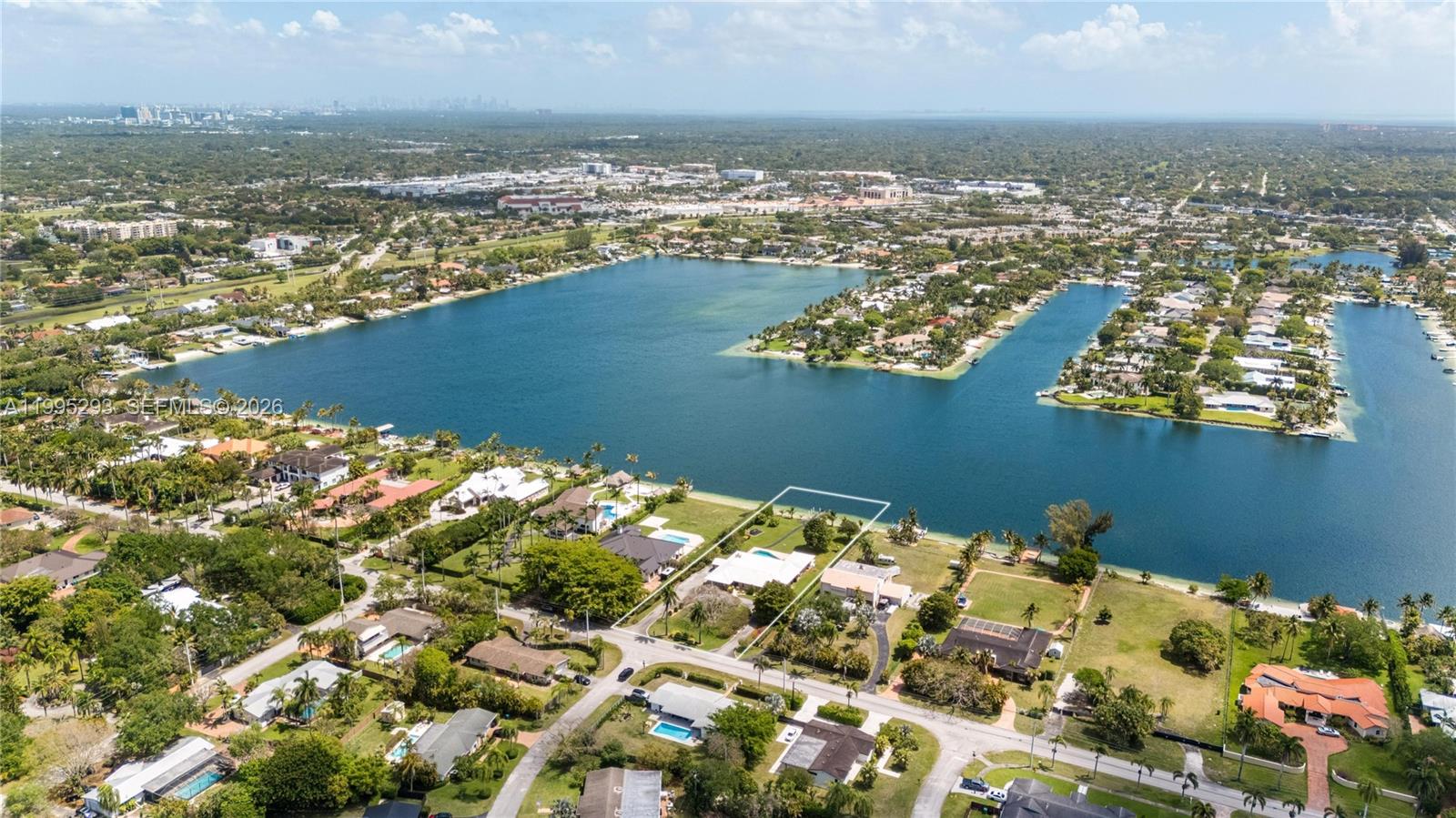 14021 SW 97th Ave Miami, FL 33176