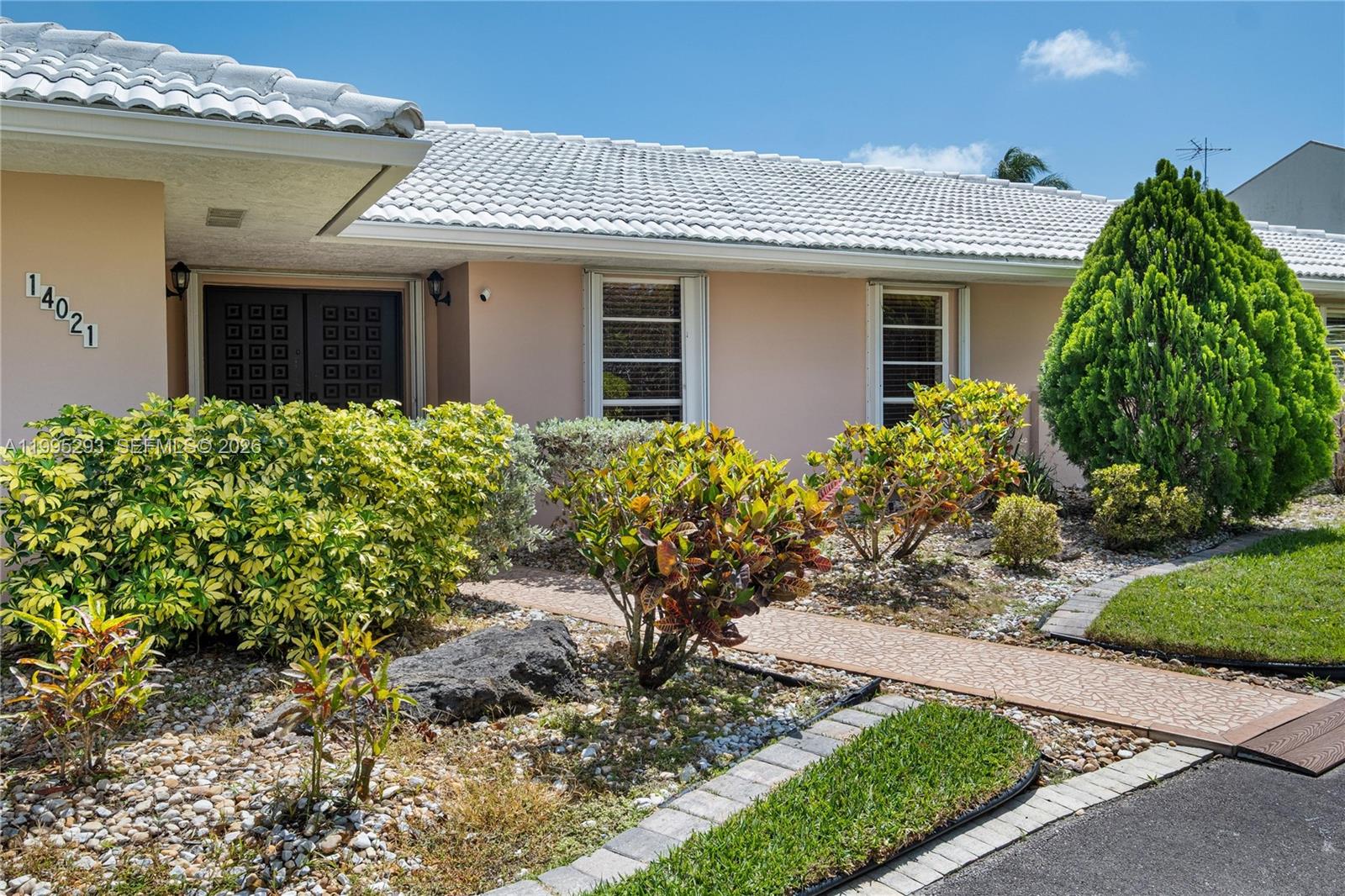 14021 SW 97th Ave Miami, FL 33176