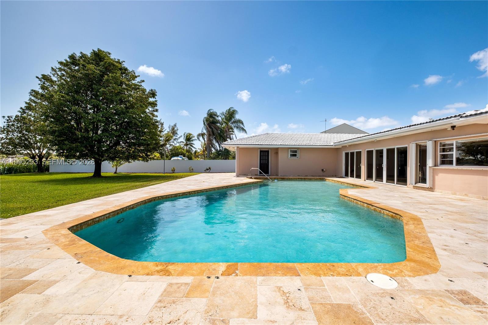 14021 SW 97th Ave Miami, FL 33176