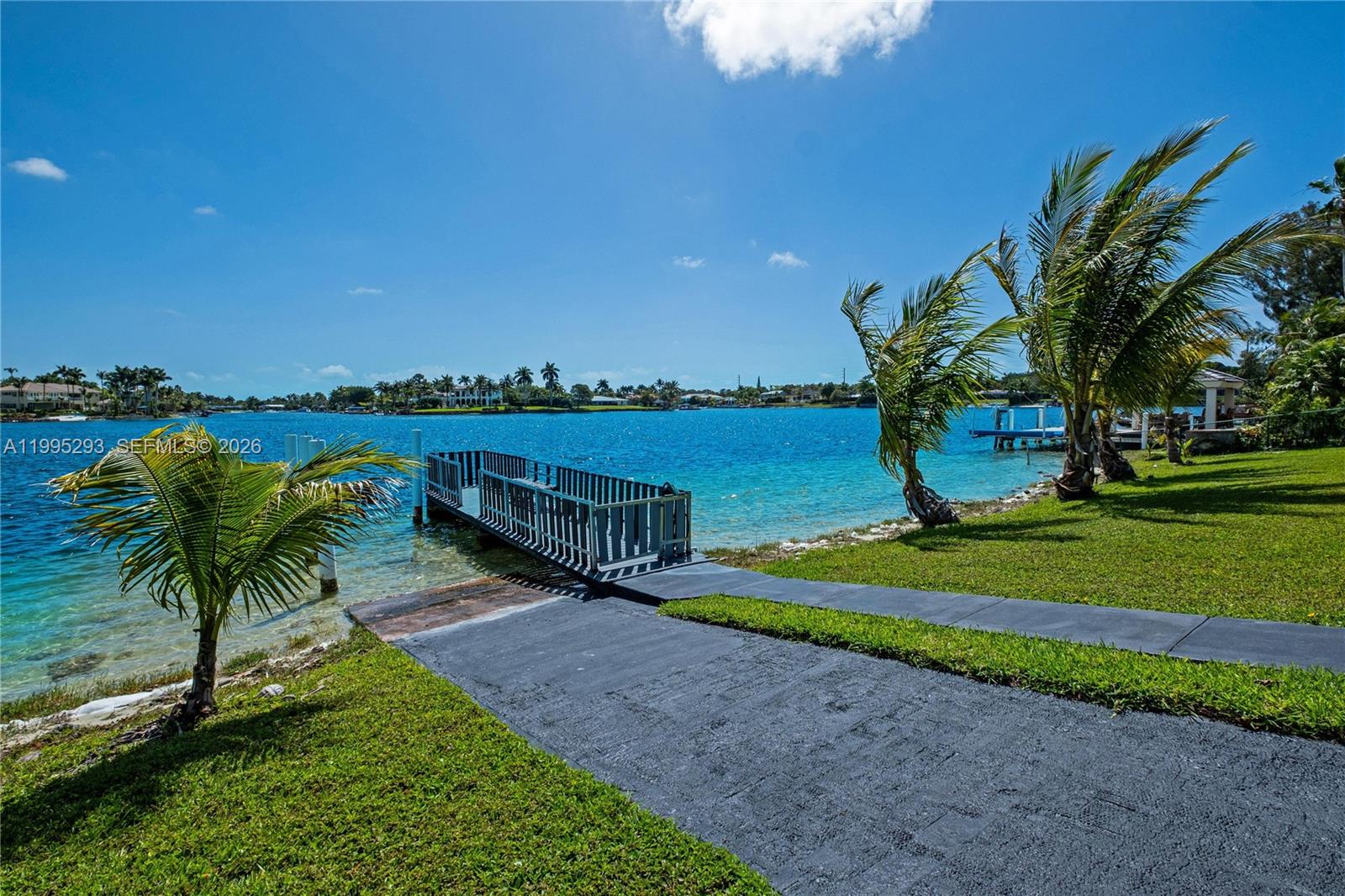 14021 SW 97th Ave Miami, FL 33176