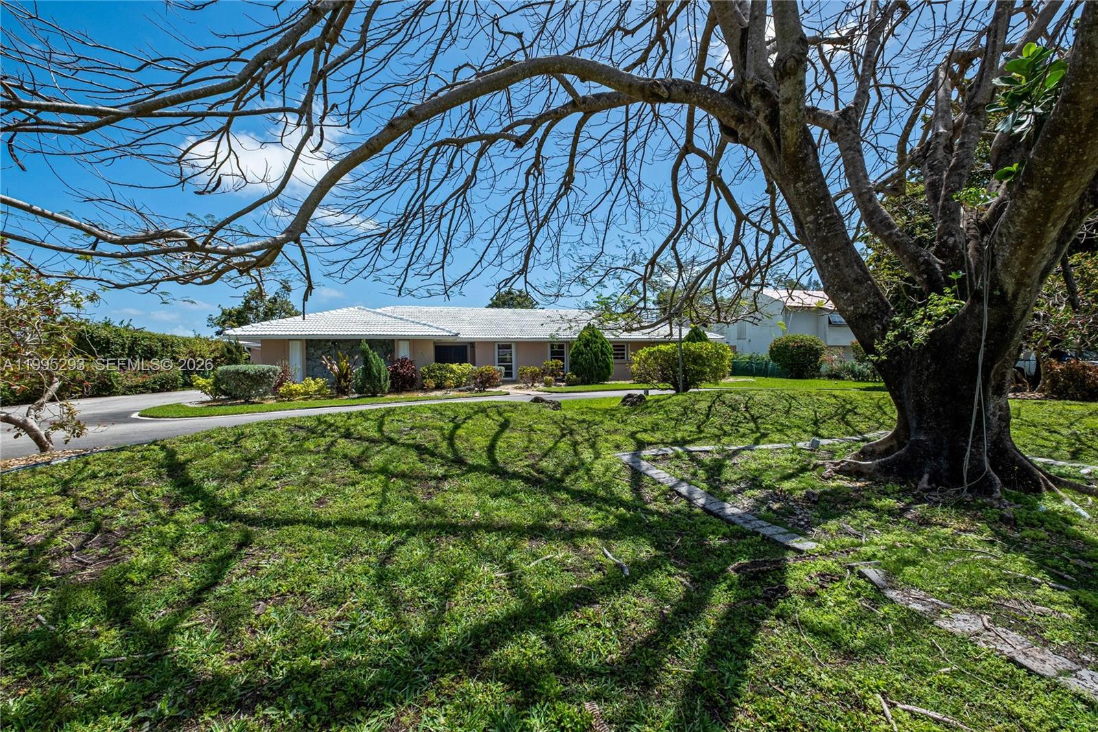 14021 SW 97th Ave Miami, FL 33176