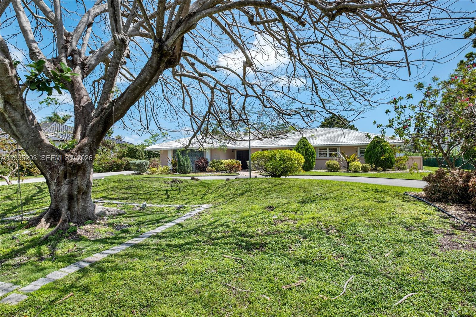 14021 SW 97th Ave Miami, FL 33176