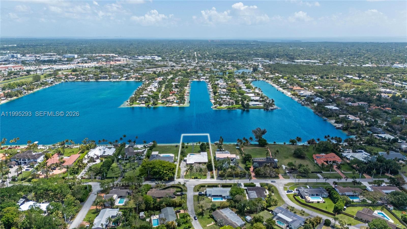 14021 SW 97th Ave Miami, FL 33176