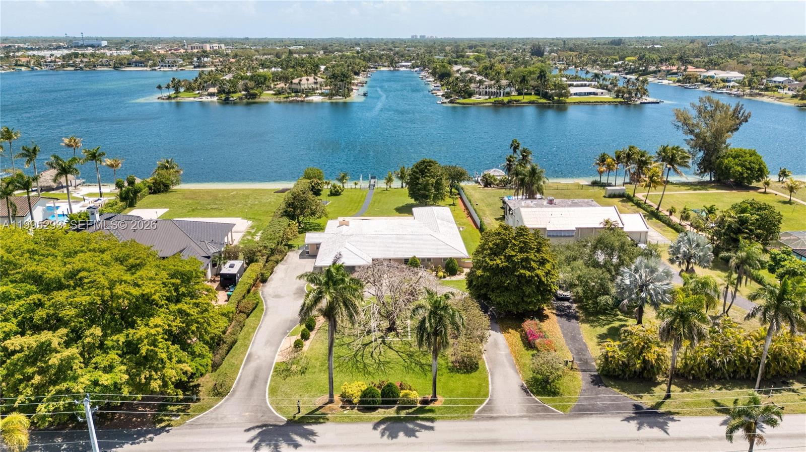 14021 SW 97th Ave Miami, FL 33176