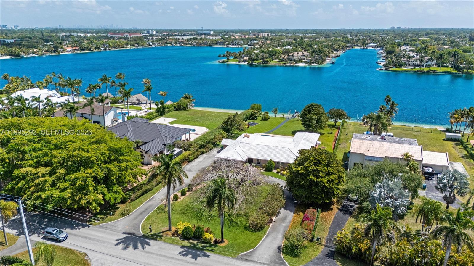 14021 SW 97th Ave Miami, FL 33176