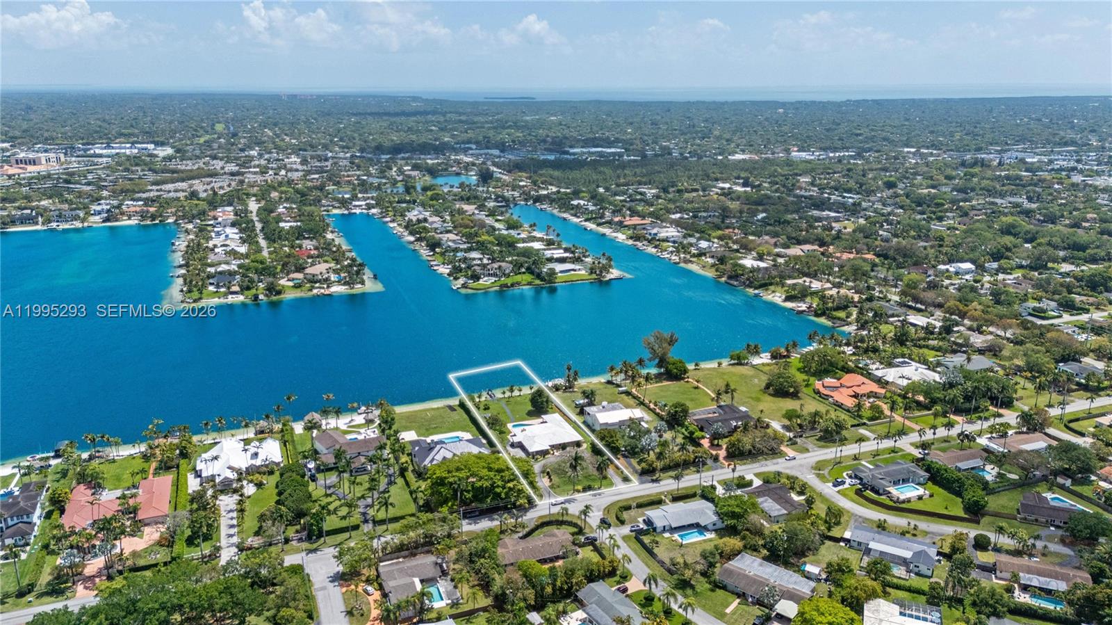 14021 SW 97th Ave Miami, FL 33176