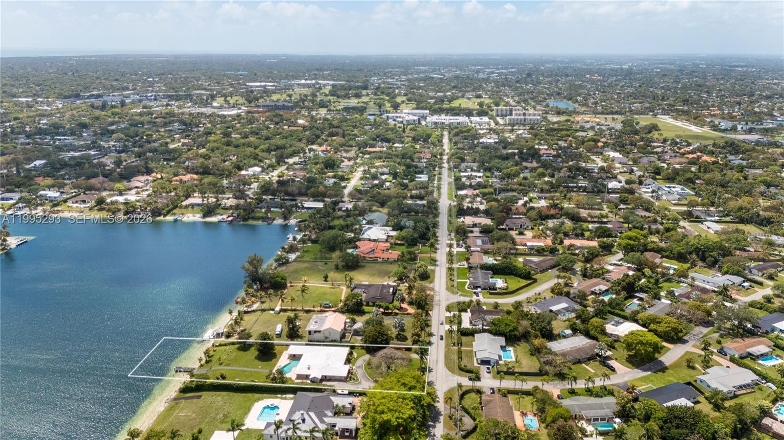 14021 SW 97th Ave Miami, FL 33176