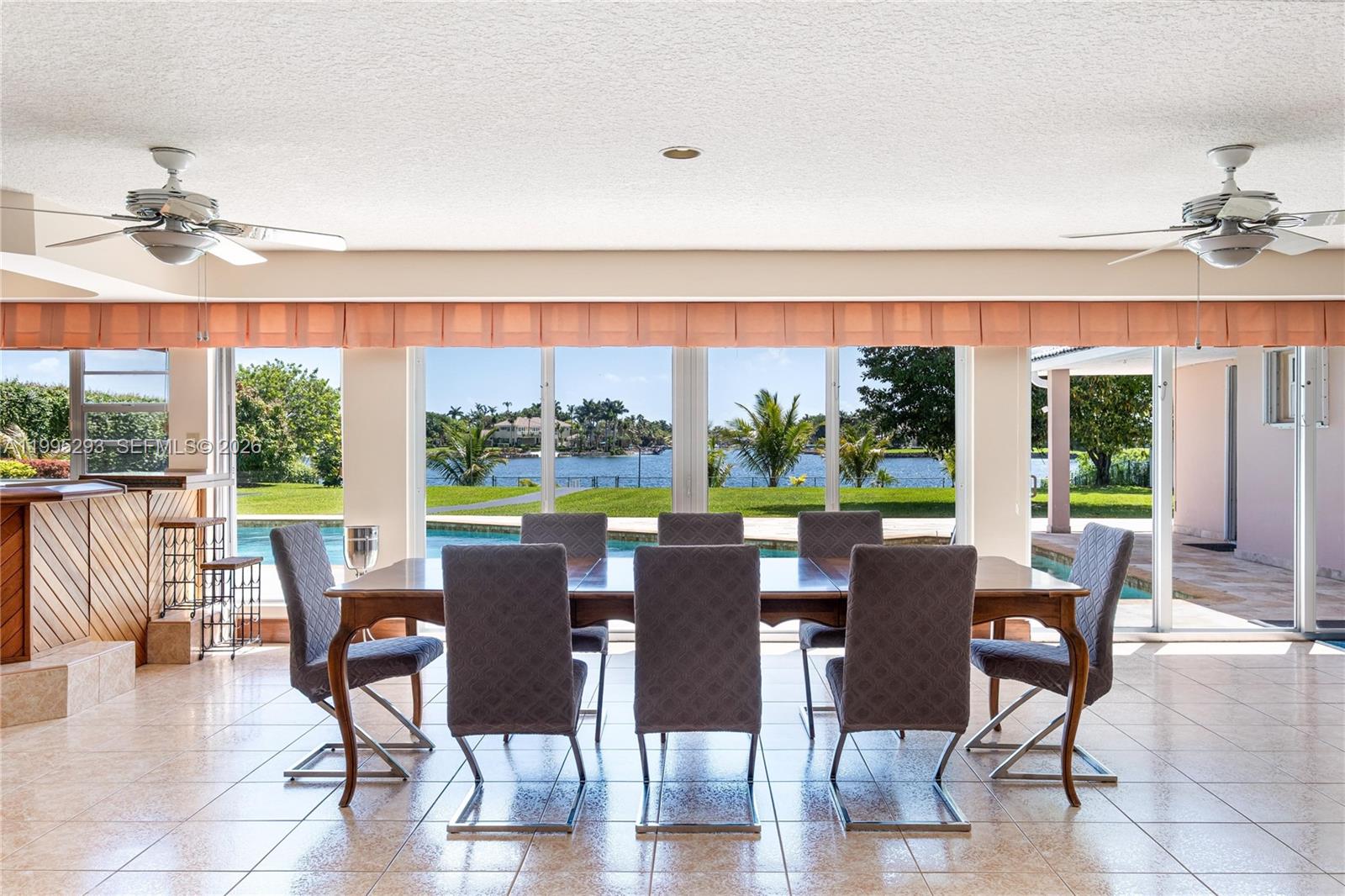 14021 SW 97th Ave Miami, FL 33176