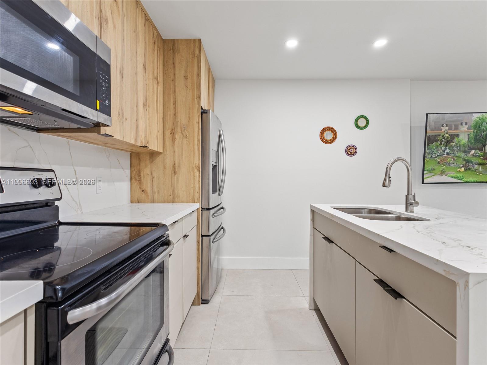 10017 SW 23rd Ter Miami, FL 33165