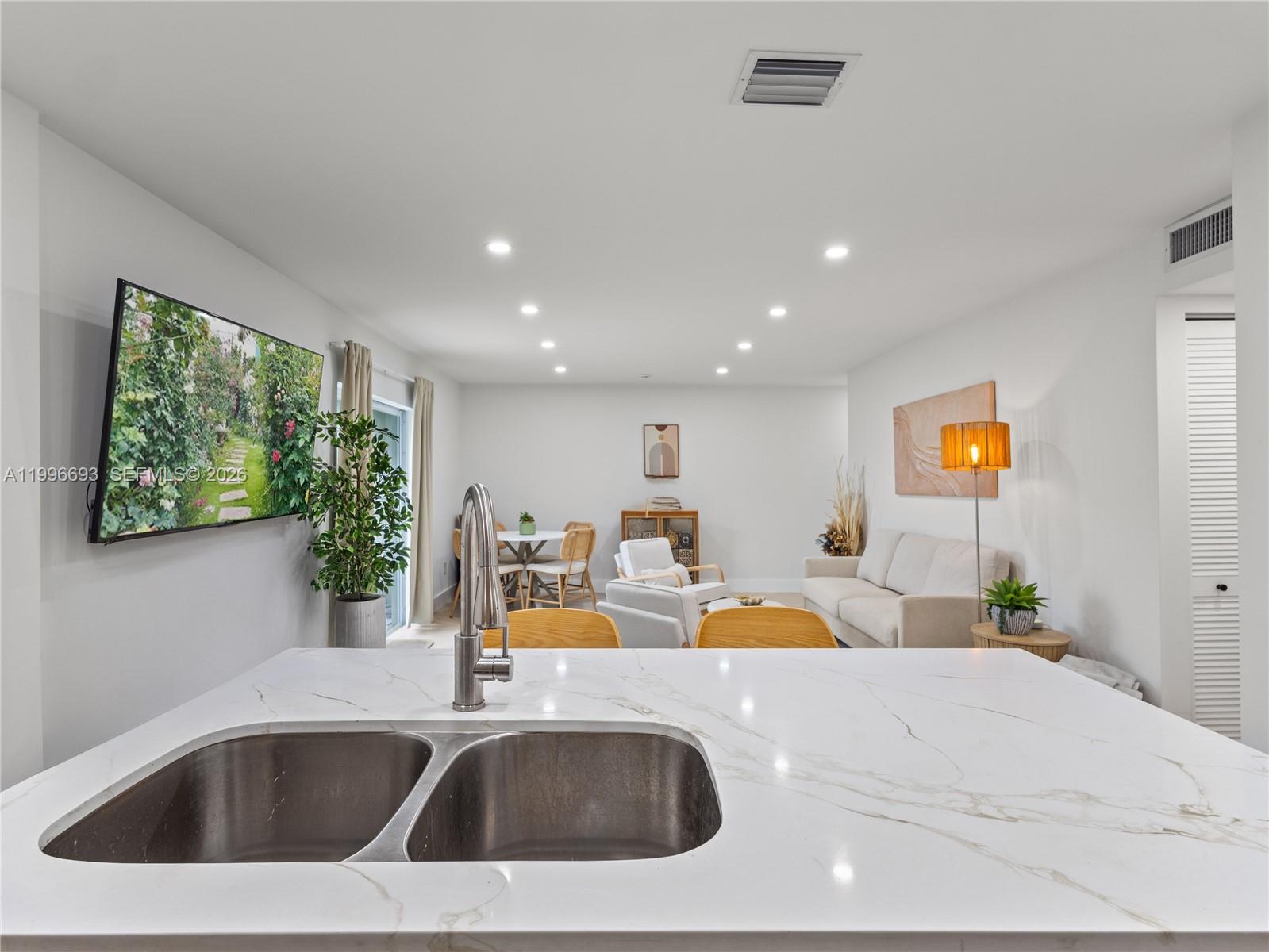 10017 SW 23rd Ter Miami, FL 33165