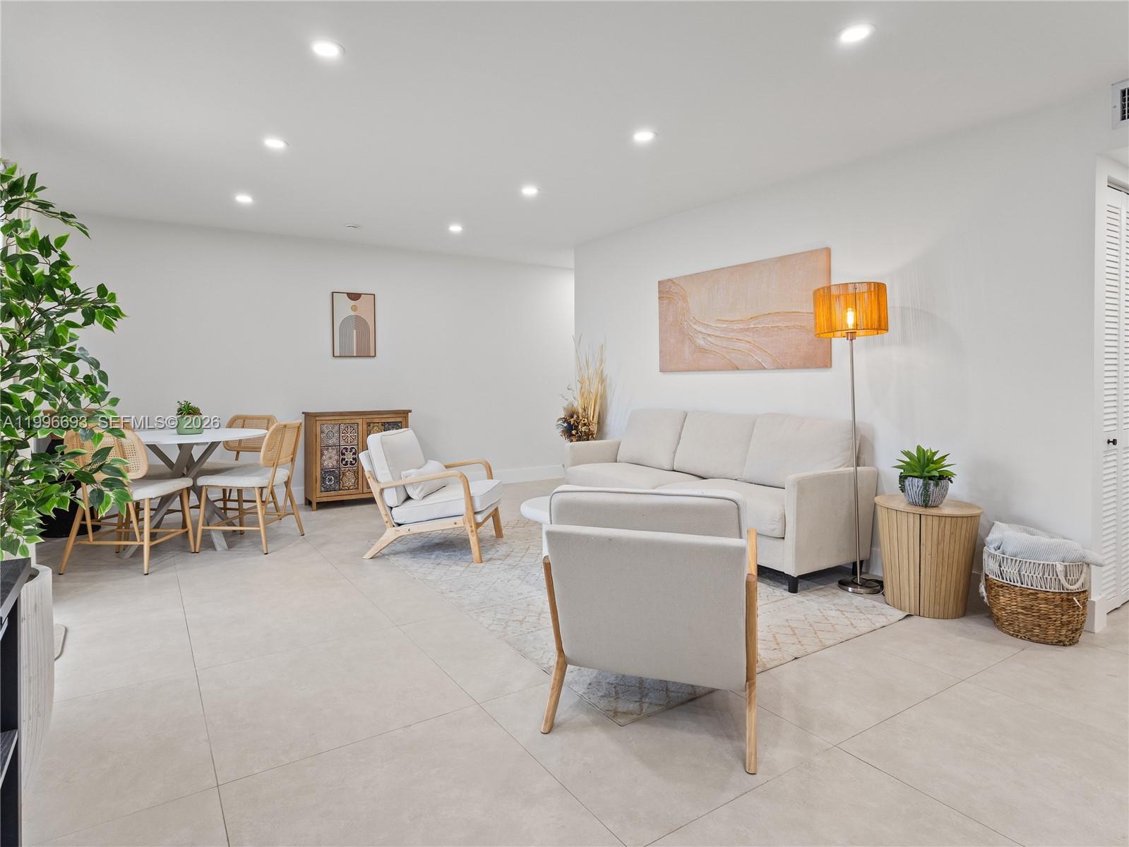 10017 SW 23rd Ter Miami, FL 33165