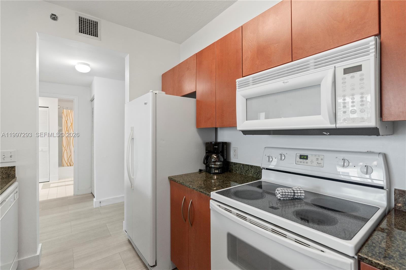 image The Club at Brickell Bay18